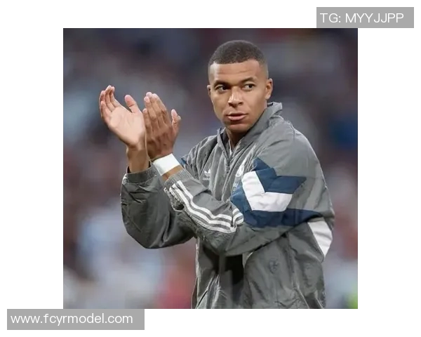 新冠痊愈的足球明星重返赛场展现不屈精神与卓越技艺